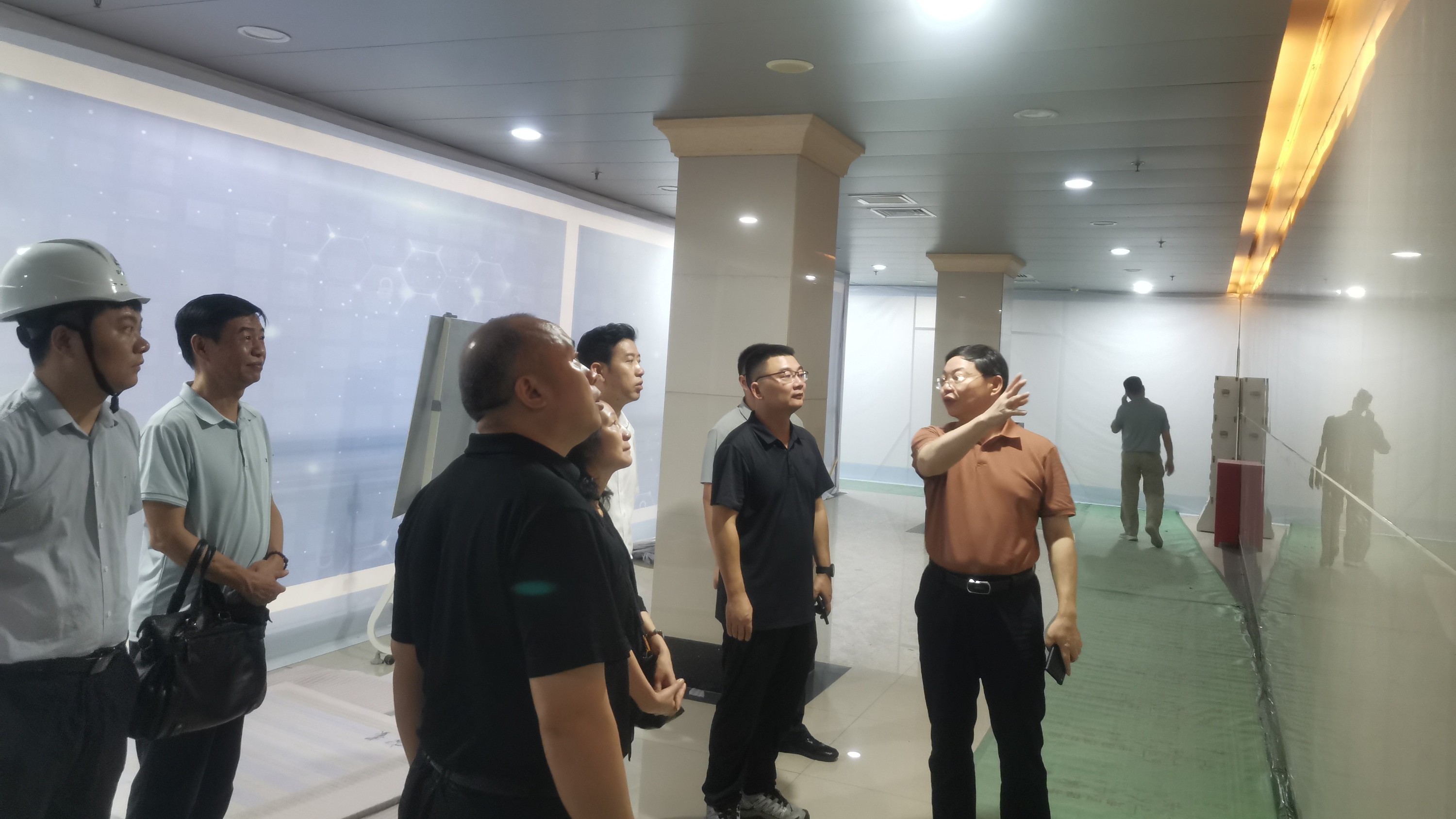 黎雁南副廳長蒞臨金格建科湖南省審計廳文化陣地建設(shè)項目考察指導(dǎo)工作